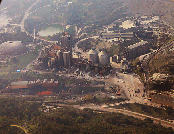 A cement plant, like this one in Cupertino, CA, might one day contribute carbon dioxide to companies like Skyonic for profitable recycling. (Photo: Jitze Couperus; Flickr CC BY 2.0)